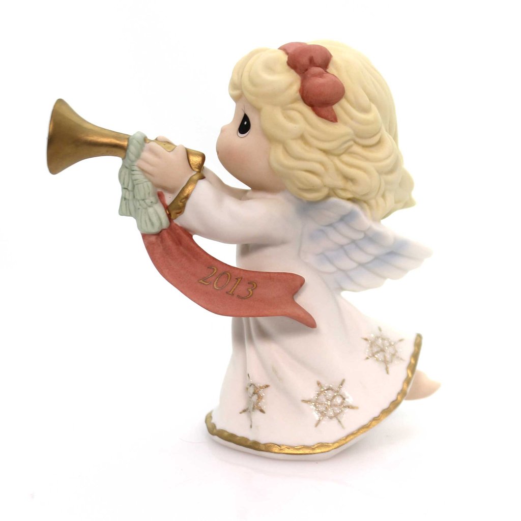 Precious Moments 2013 Dated  "Peace On Earth And Goodwill To All" Figurine